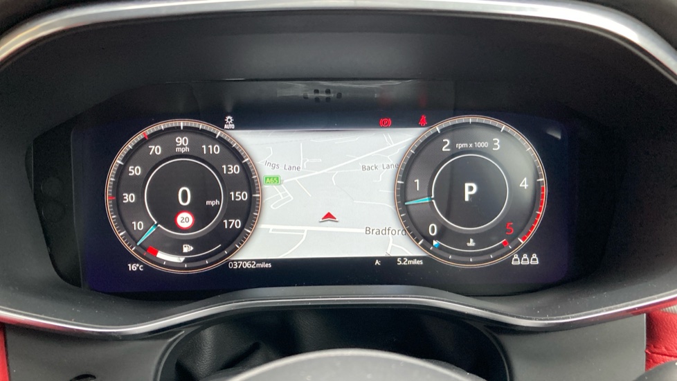 Jaguar F-Pace 3.0 D300 R-Dynamic SE 5dr Auto AWD Diesel Estate - Image 16