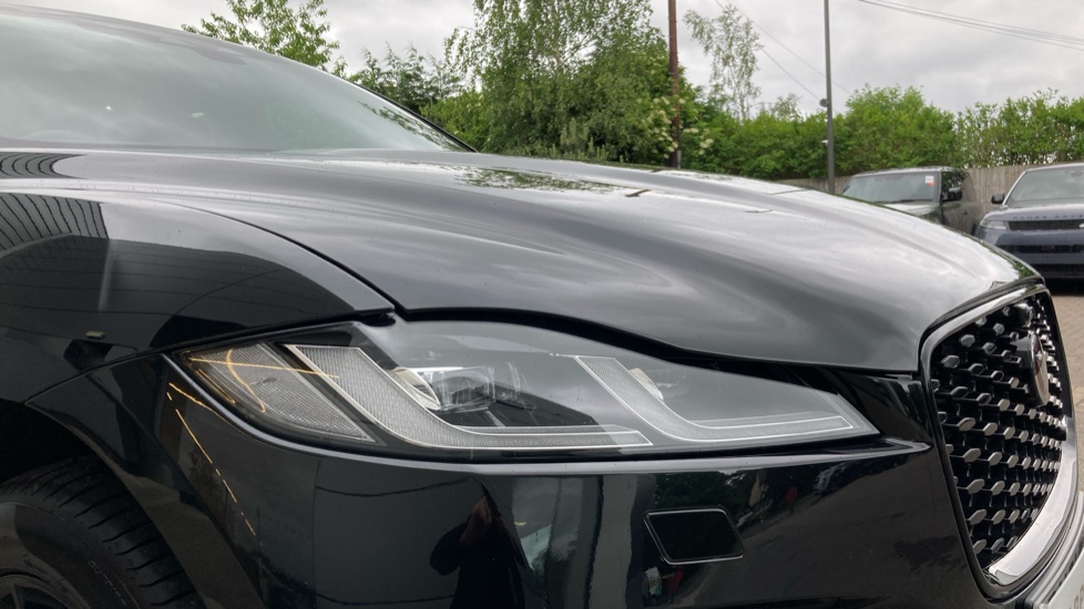 Jaguar F-Pace 3.0 D300 R-Dynamic SE 5dr Auto AWD Diesel Estate - Image 17