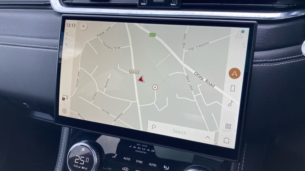 Jaguar F-Pace 2.0 P400e R-Dynamic Black 5dr Auto AWD Estate - Image 11