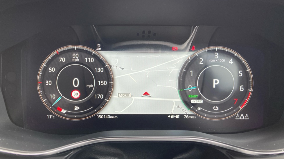 Jaguar F-Pace 2.0 P400e R-Dynamic Black 5dr Auto AWD Estate - Image 16