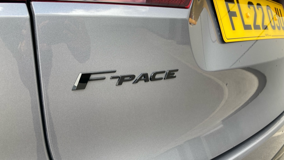 Jaguar F-Pace 2.0 P400e R-Dynamic Black 5dr Auto AWD Estate - Image 24