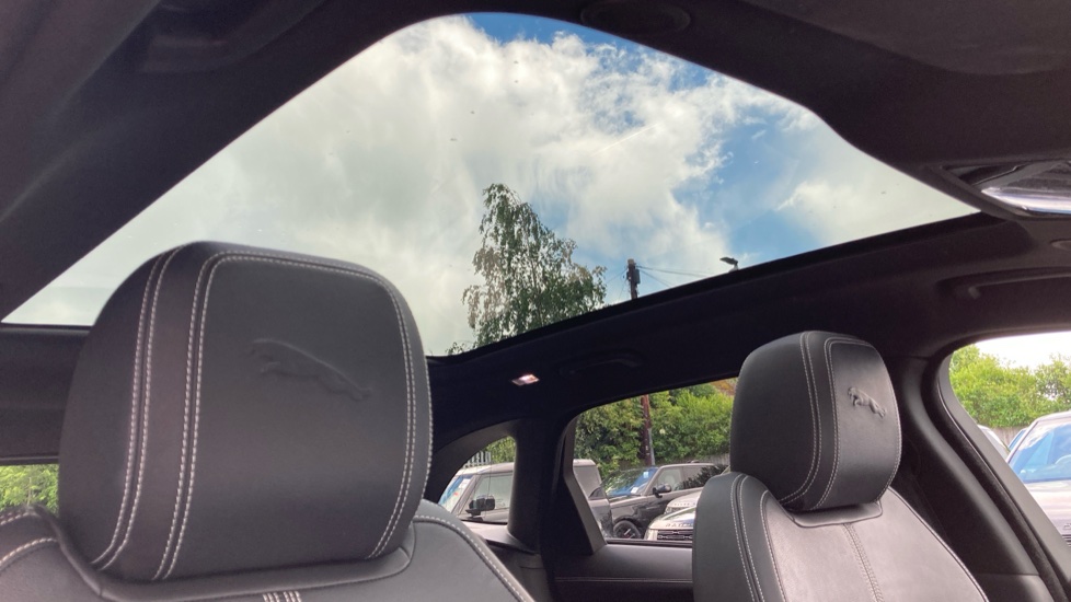 Jaguar F-Pace 2.0 P400e R-Dynamic Black 5dr Auto AWD Estate - Image 35