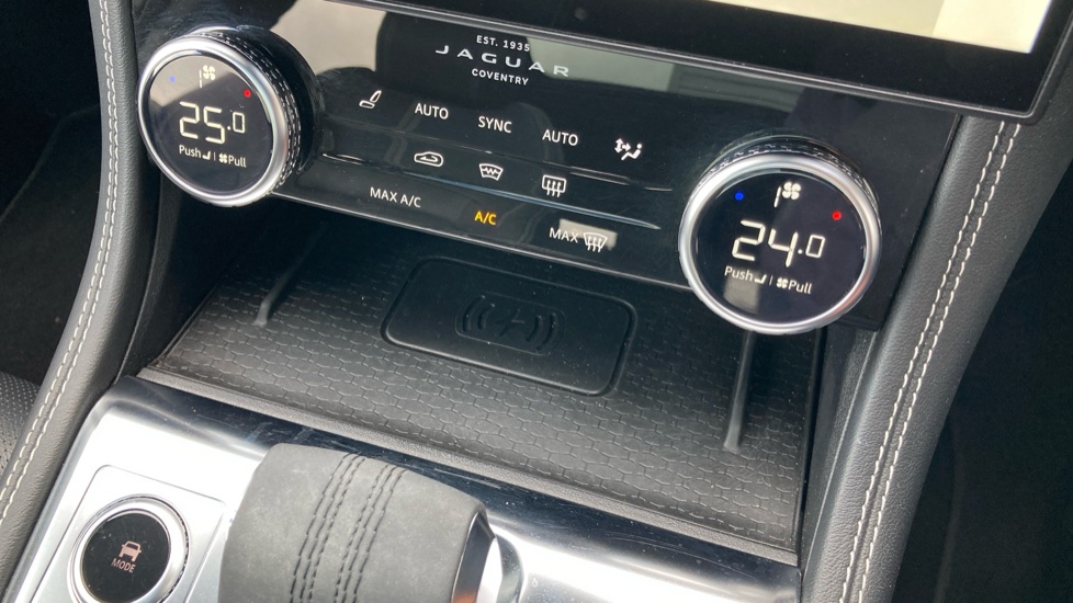 Jaguar F-Pace 2.0 P400e R-Dynamic Black 5dr Auto AWD Estate - Image 39