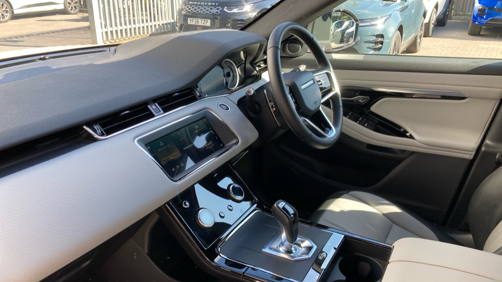 Land Rover Range Rover Evoque 1.5 P300e R-Dynamic S 5dr Auto Hatchback - Image 44