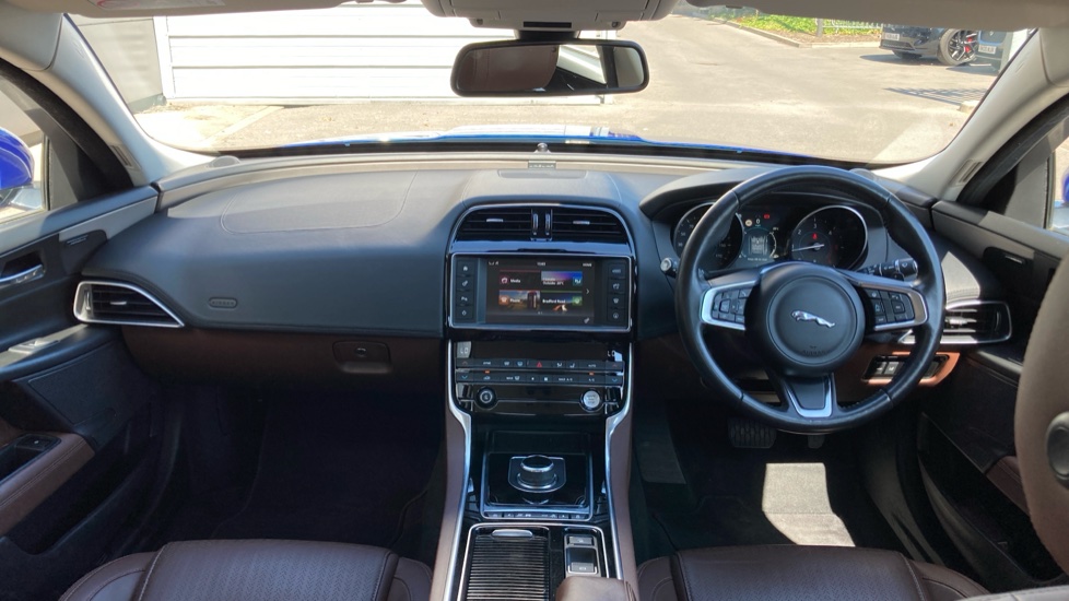 Jaguar XE 2.0d [180] Portfolio 4dr Auto Diesel Saloon - Image 9