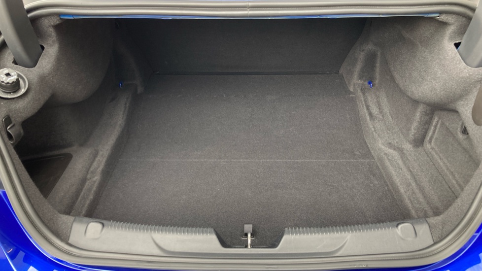 Jaguar XE 2.0d [180] Portfolio 4dr Auto Diesel Saloon - Image 10