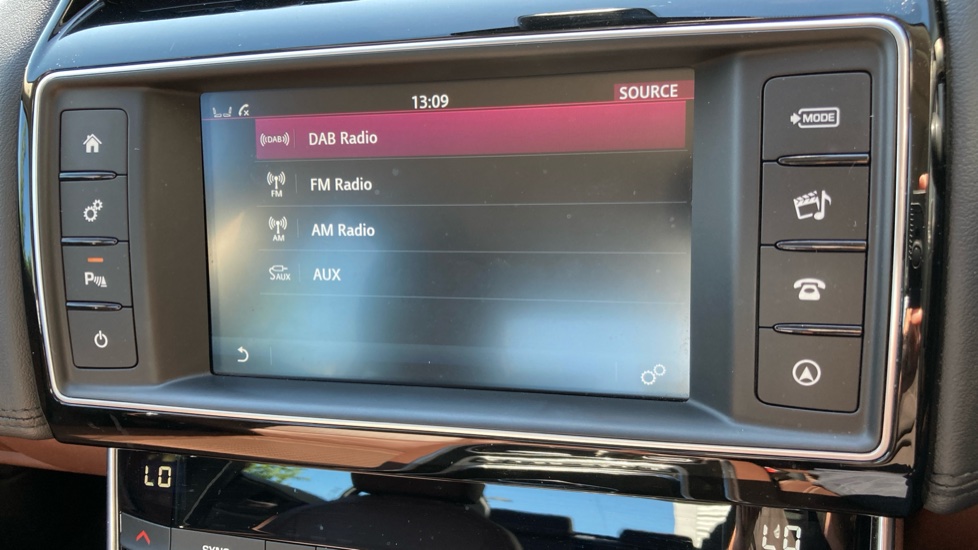 Jaguar XE 2.0d [180] Portfolio 4dr Auto Diesel Saloon - Image 34