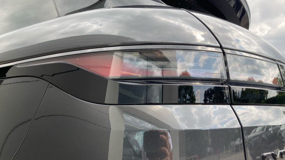 Land Rover Range Rover Evoque 2.0 D200 Dynamic HSE 5dr Auto Diesel Hatchback - Image 19