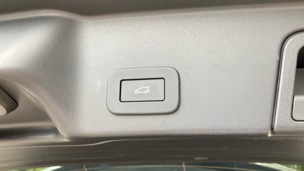 Land Rover Range Rover Evoque 2.0 D200 Dynamic HSE 5dr Auto Diesel Hatchback - Image 44
