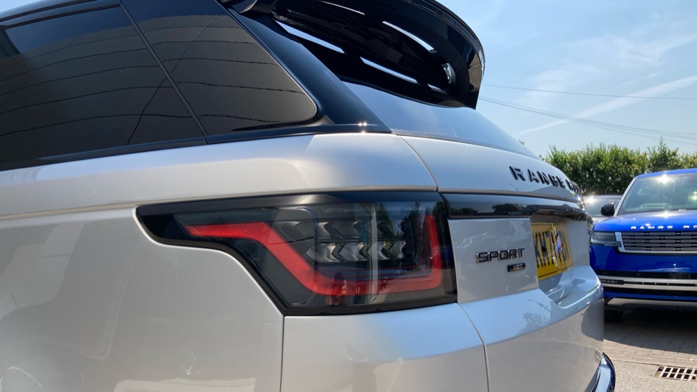 Land Rover Range Rover Sport 3.0 P400 HST 5dr Auto Petrol Estate - Image 19