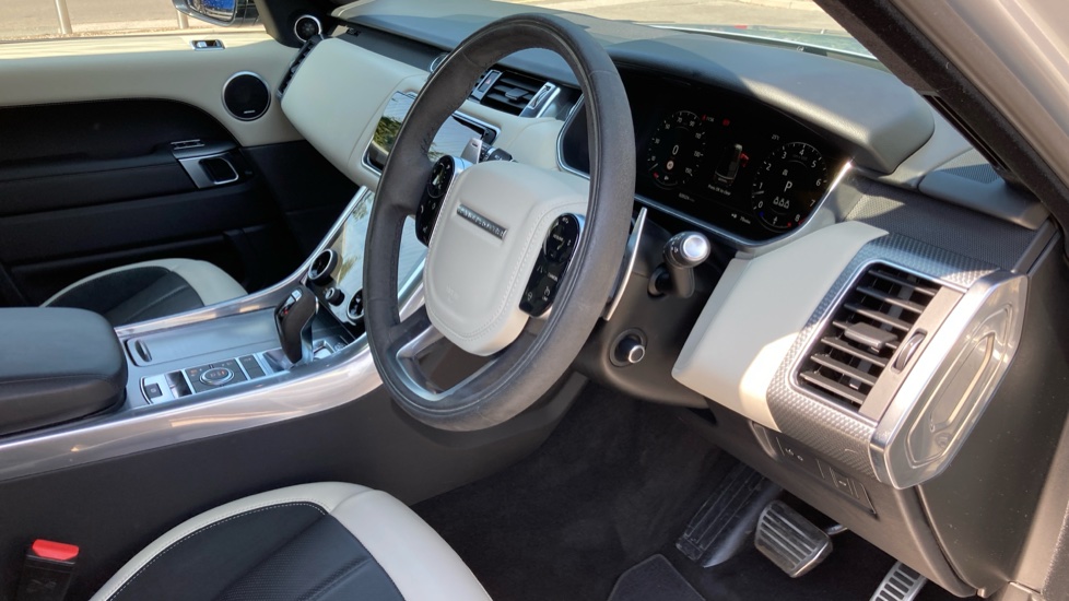 Land Rover Range Rover Sport 3.0 P400 HST 5dr Auto Petrol Estate - Image 27