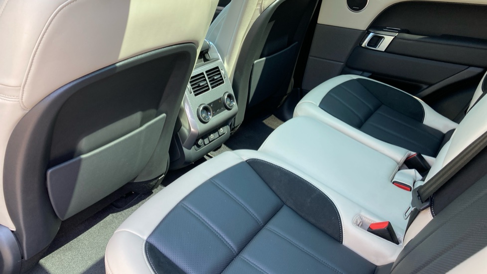 Land Rover Range Rover Sport 3.0 P400 HST 5dr Auto Petrol Estate - Image 53
