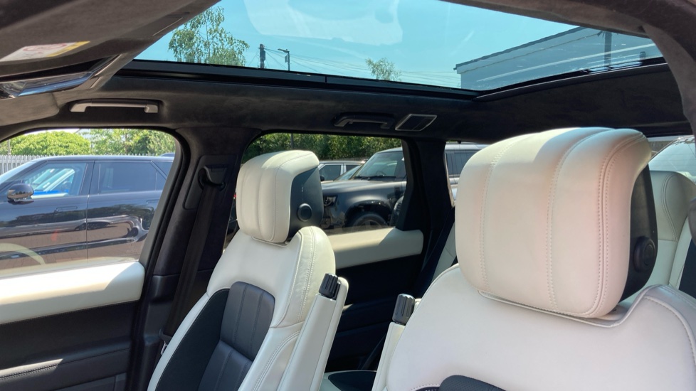 Land Rover Range Rover Sport 3.0 P400 HST 5dr Auto Petrol Estate - Image 56