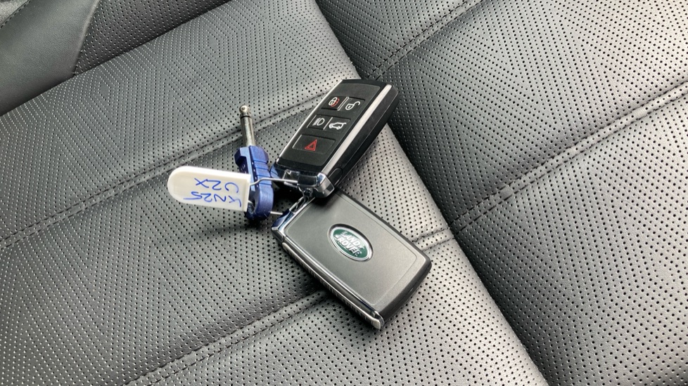 Land Rover Range Rover Evoque 2.0 D200 Autobiography 5dr Auto [Revised] Diesel Hatchback - Image 25