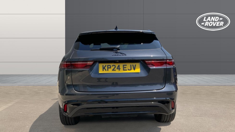 Jaguar F-Pace 2.0 P400e R-Dynamic HSE Black 5dr Auto AWD Estate - Image 6