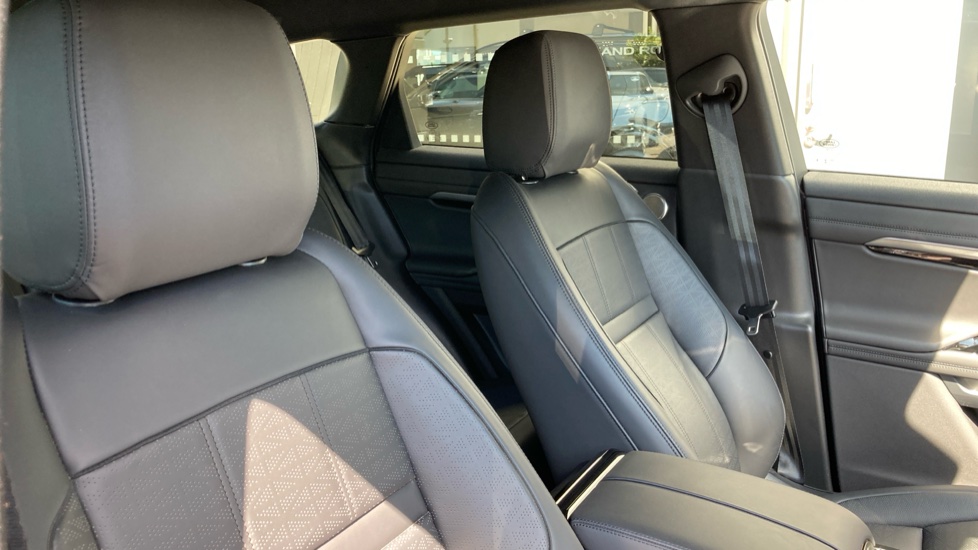 Land Rover Range Rover Evoque 2.0 D200 R-Dynamic HSE 5dr Auto Diesel Hatchback - Image 24