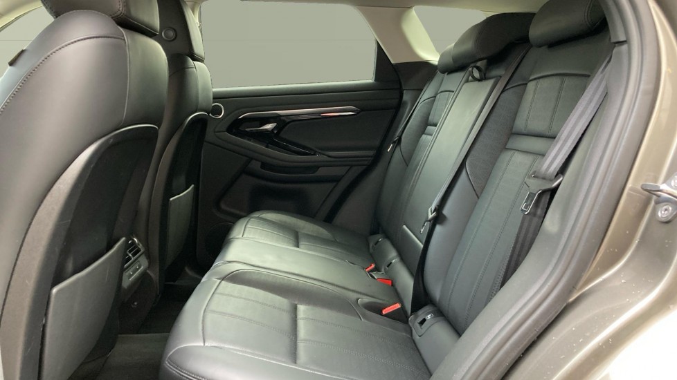 Land Rover Range Rover Evoque 1.5 P300e R-Dynamic HSE 5dr Auto Hatchback - Image 4