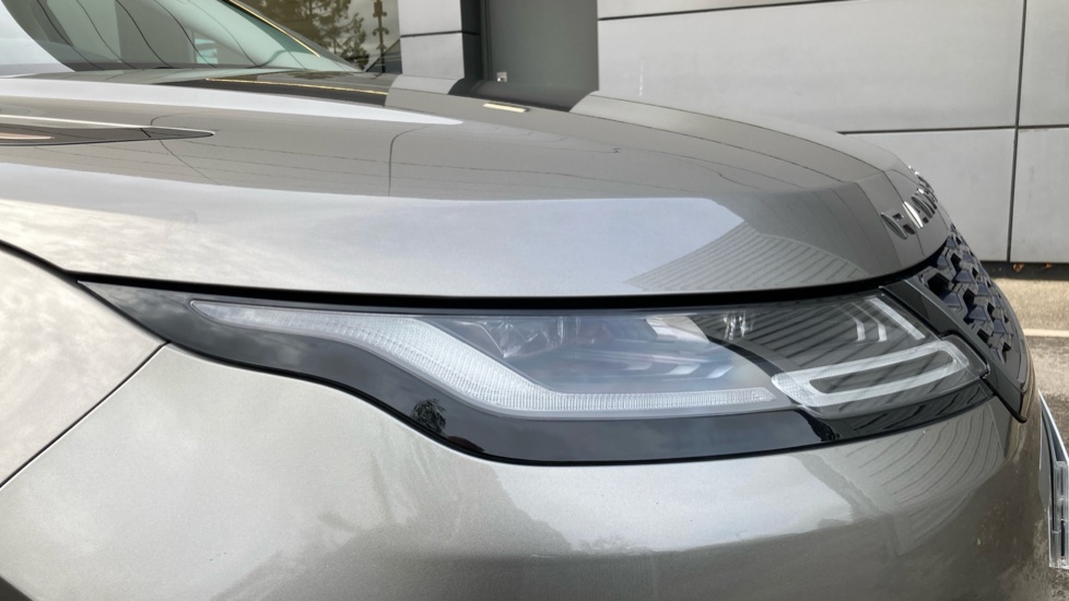 Land Rover Range Rover Evoque 1.5 P300e R-Dynamic HSE 5dr Auto Hatchback - Image 17