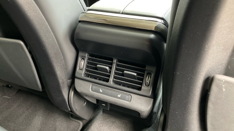 Land Rover Range Rover Evoque 1.5 P300e R-Dynamic HSE 5dr Auto Hatchback - Image 18