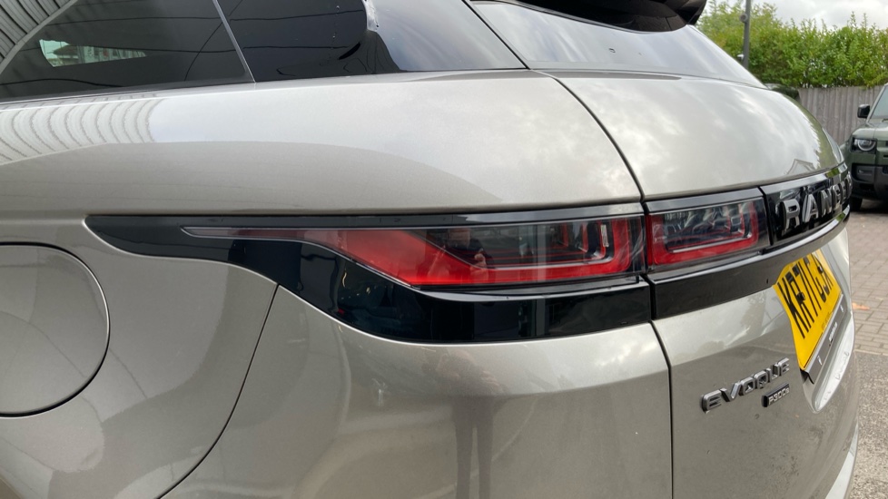 Land Rover Range Rover Evoque 1.5 P300e R-Dynamic HSE 5dr Auto Hatchback - Image 19