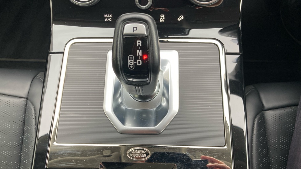 Land Rover Range Rover Evoque 1.5 P300e R-Dynamic HSE 5dr Auto Hatchback - Image 35
