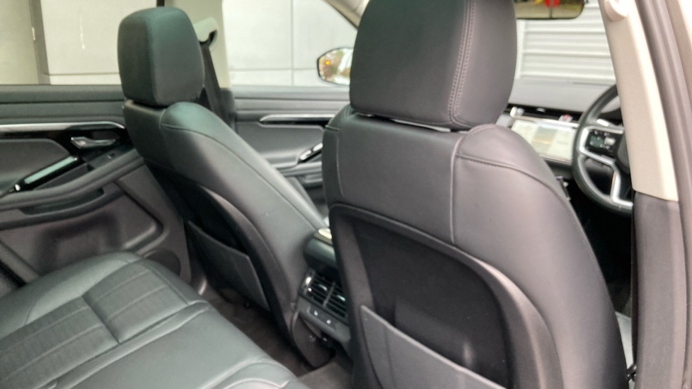 Land Rover Range Rover Evoque 1.5 P300e R-Dynamic HSE 5dr Auto Hatchback - Image 41