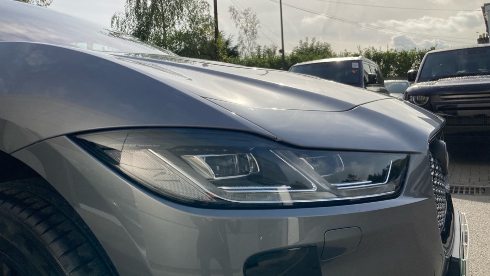 Jaguar I-Pace 294kW EV400 Black 90kWh 5dr Auto [11kW Charger] Electric Estate - Image 17