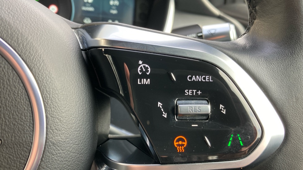 Jaguar I-Pace 294kW EV400 Black 90kWh 5dr Auto [11kW Charger] Electric Estate - Image 28