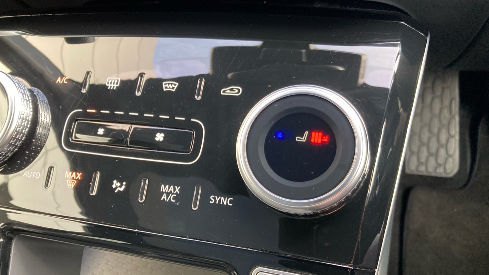 Jaguar I-Pace 294kW EV400 Black 90kWh 5dr Auto [11kW Charger] Electric Estate - Image 35