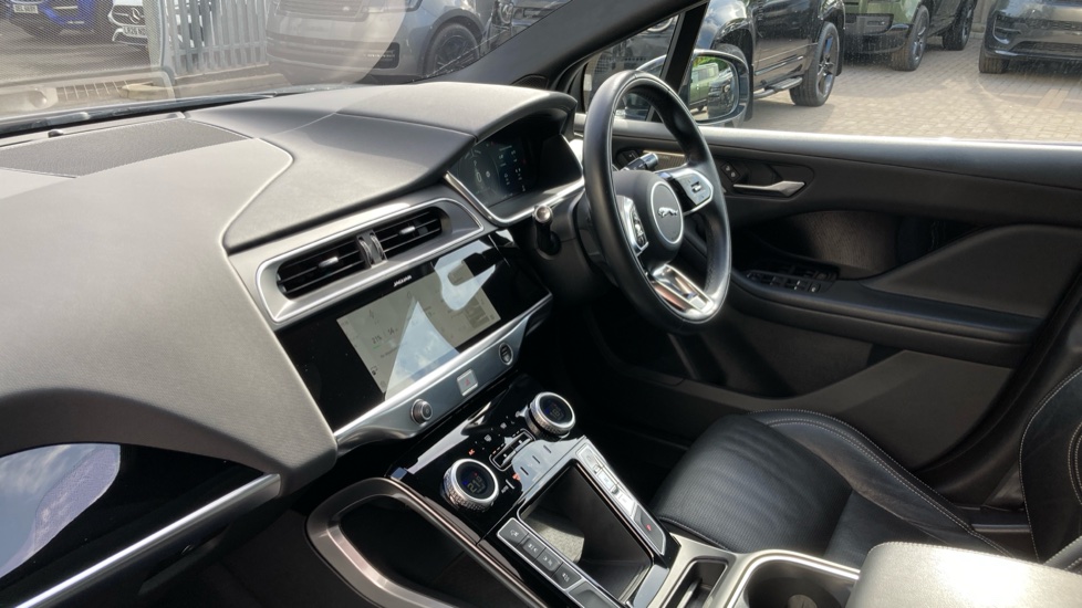 Jaguar I-Pace 294kW EV400 Black 90kWh 5dr Auto [11kW Charger] Electric Estate - Image 57
