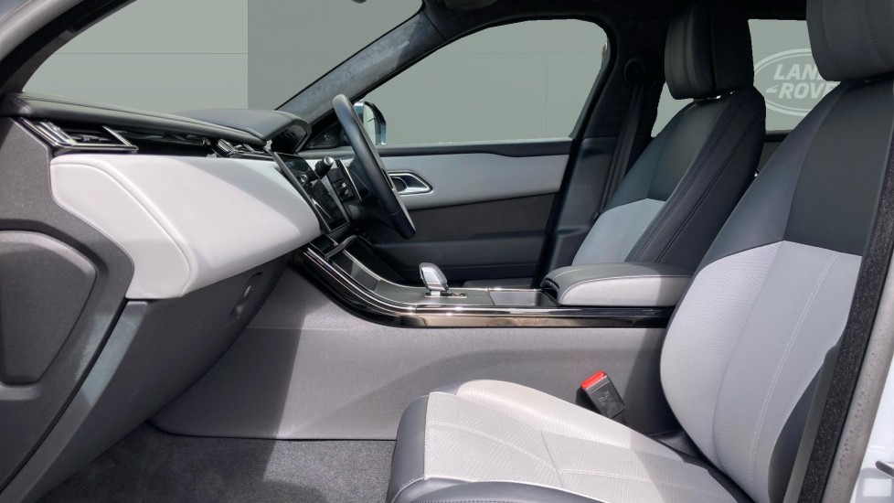 Land Rover Range Rover Velar 2.0 D200 MHEV Autobiography 5dr Auto [Revised] Diesel Estate - Image 3