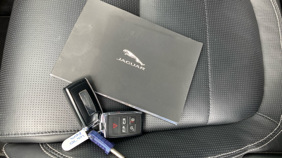 Jaguar I-Pace 294kW EV400 HSE 90kWh 5dr Auto [11kW Charger] Electric Estate - Image 36