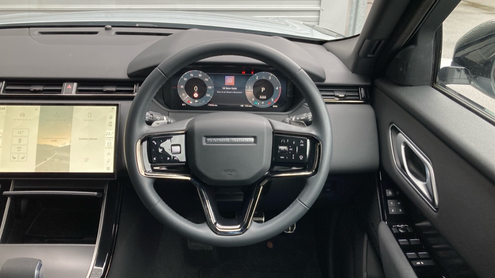 Land Rover Range Rover Velar 2.0 D200 MHEV Dynamic SE 5dr Auto Diesel Estate - Image 15