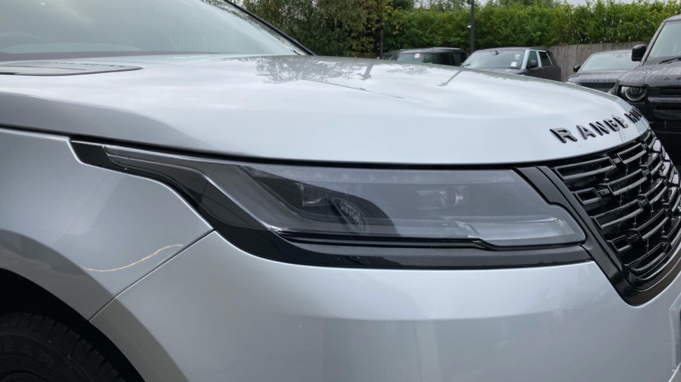 Land Rover Range Rover Velar 2.0 D200 MHEV Dynamic SE 5dr Auto Diesel Estate - Image 17
