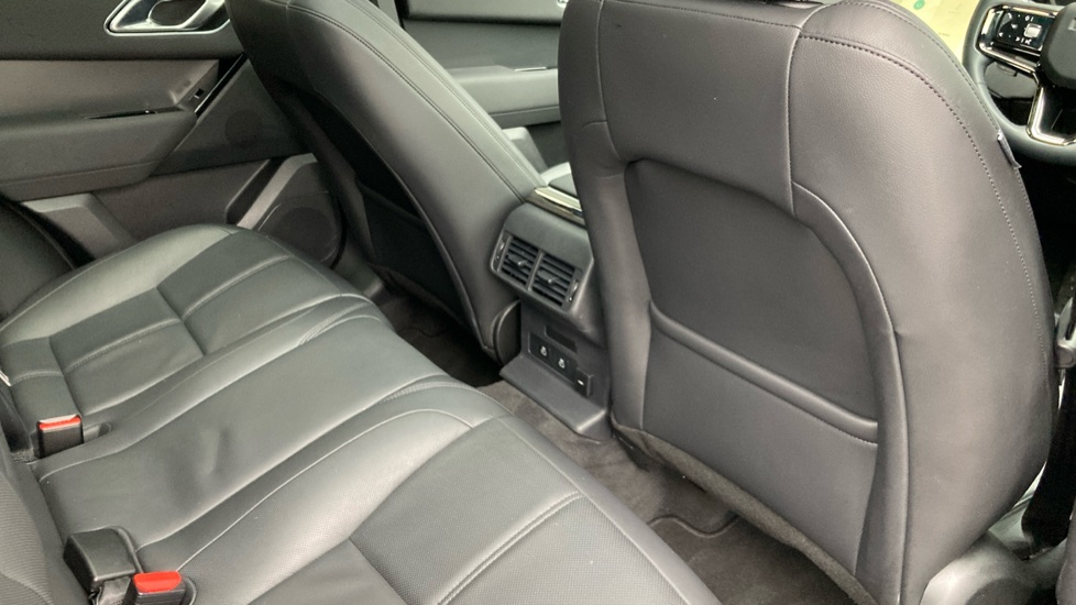 Land Rover Range Rover Velar 2.0 D200 MHEV Dynamic SE 5dr Auto Diesel Estate - Image 40