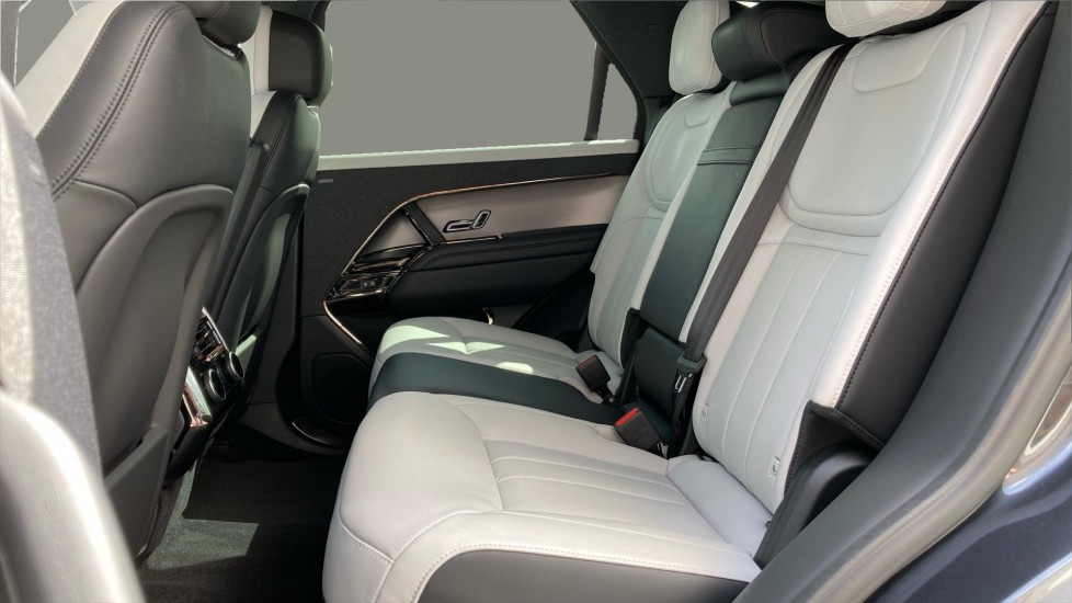 Land Rover Range Rover Sport 3.0 P460e Dynamic SE 5dr Auto Estate - Image 4