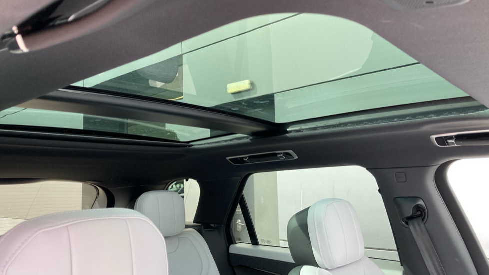 Land Rover Range Rover Sport 3.0 P460e Dynamic SE 5dr Auto Estate - Image 44