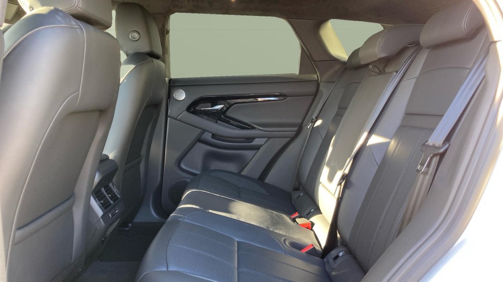 Land Rover Range Rover Evoque 2.0 D200 Autobiography 5dr Auto [Revised] Diesel Hatchback - Image 4