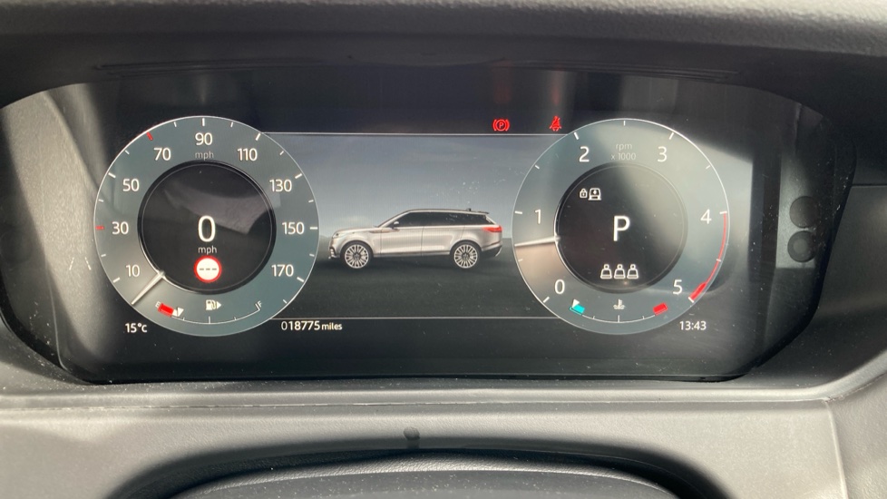 Land Rover Range Rover Velar 3.0 D300 MHEV Dynamic HSE 5dr Auto Diesel Estate - Image 16