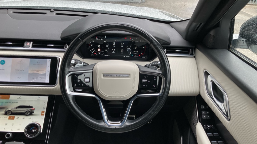 Land Rover Range Rover Velar 2.0 D200 Edition 5dr Auto Diesel Estate - Image 15