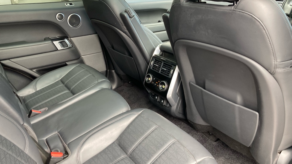 Land Rover Range Rover Sport 3.0 SDV6 Autobiography Dynamic 5dr Auto Diesel Estate - Image 41