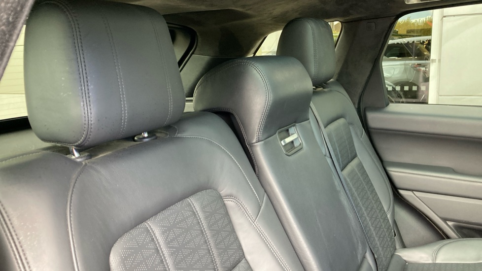 Land Rover Range Rover Sport 3.0 SDV6 Autobiography Dynamic 5dr Auto Diesel Estate - Image 42