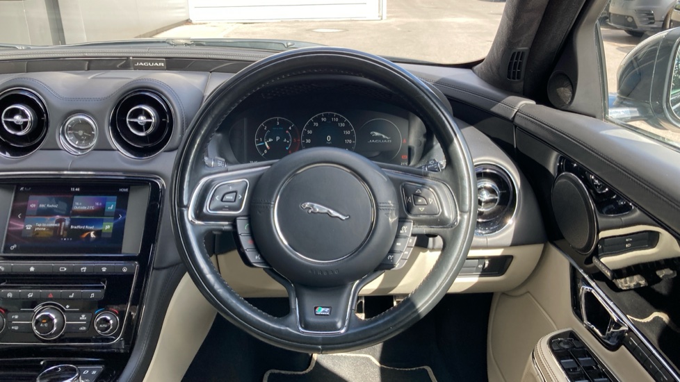 Jaguar XJ 3.0d V6 R-Sport 4dr Auto Diesel Saloon - Image 15