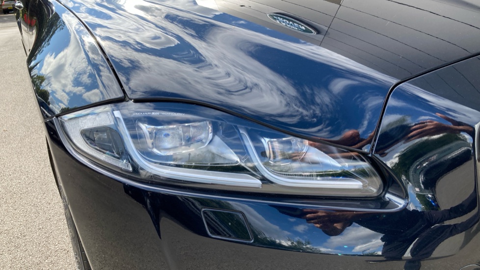 Jaguar XJ 3.0d V6 R-Sport 4dr Auto Diesel Saloon - Image 17