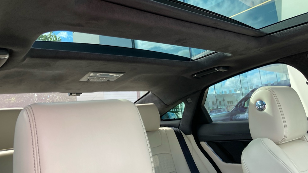 Jaguar XJ 3.0d V6 R-Sport 4dr Auto Diesel Saloon - Image 40