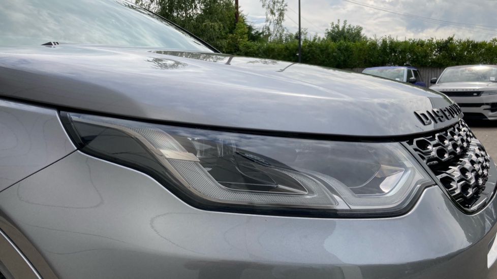 Land Rover Discovery Sport 2.0 D200 R-Dynamic HSE 5dr Auto Diesel Station Wagon - Image 17