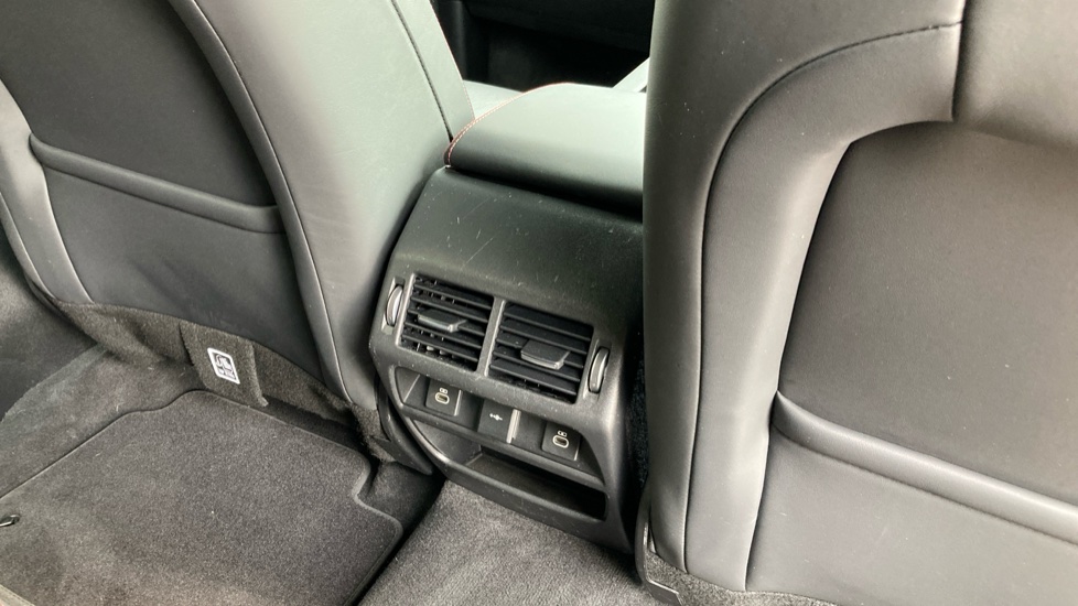 Land Rover Discovery Sport 2.0 D200 R-Dynamic HSE 5dr Auto Diesel Station Wagon - Image 18