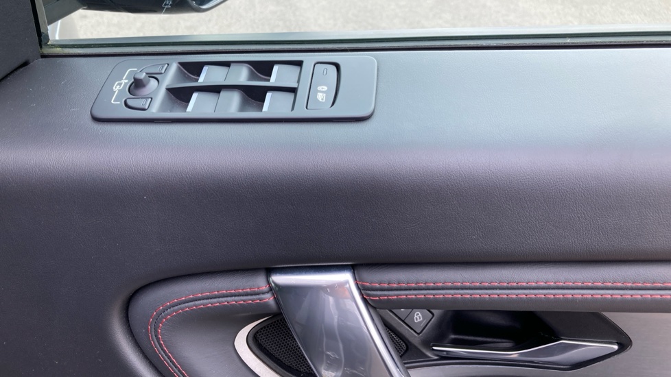 Land Rover Discovery Sport 2.0 D200 R-Dynamic HSE 5dr Auto Diesel Station Wagon - Image 21
