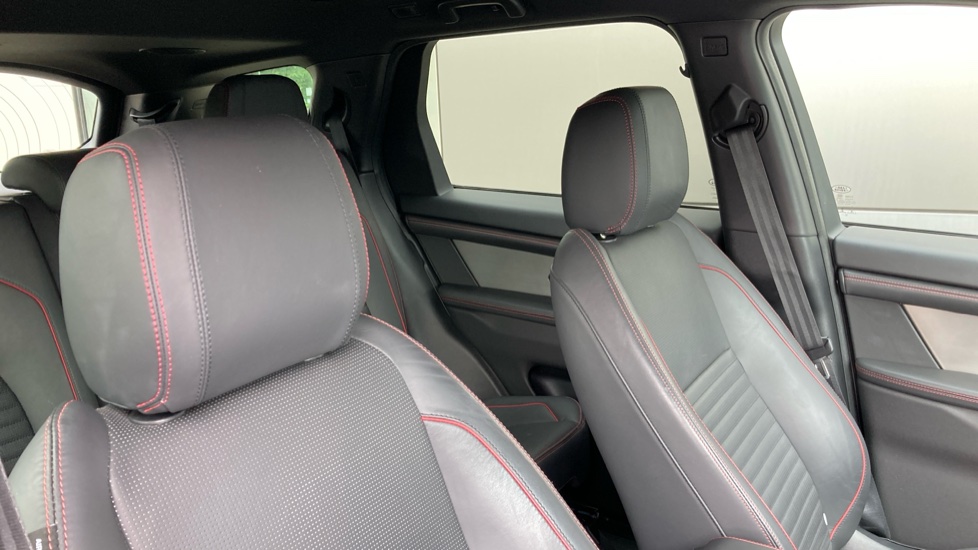 Land Rover Discovery Sport 2.0 D200 R-Dynamic HSE 5dr Auto Diesel Station Wagon - Image 25