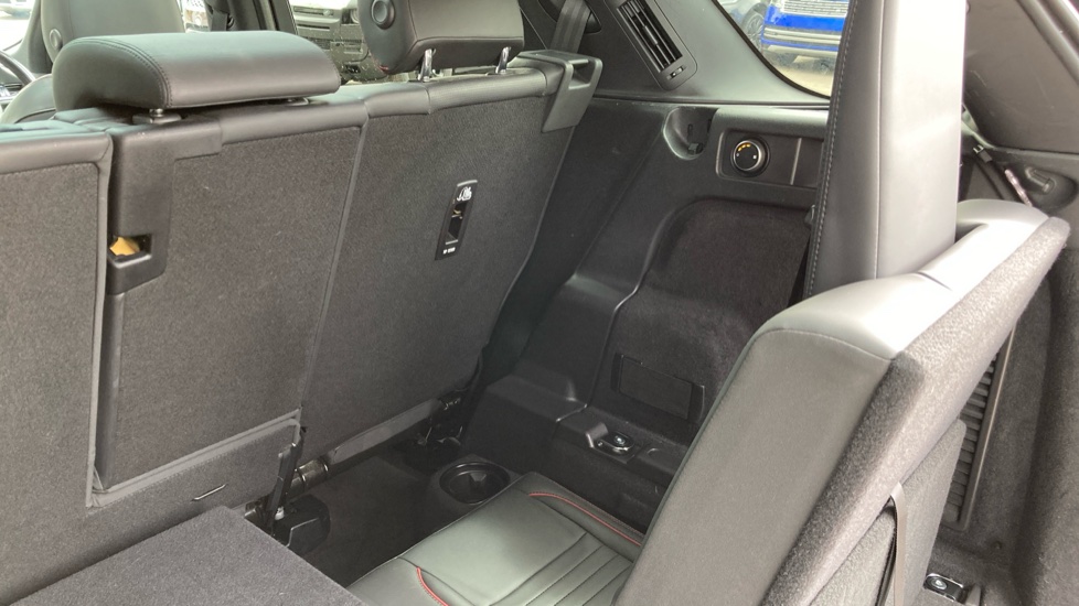 Land Rover Discovery Sport 2.0 D200 R-Dynamic HSE 5dr Auto Diesel Station Wagon - Image 48